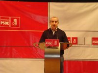 Ferreira (PSOE) mantiene su "confianza" en la "inocencia" de Elia Blanco y defiende su gestión en Plasencia