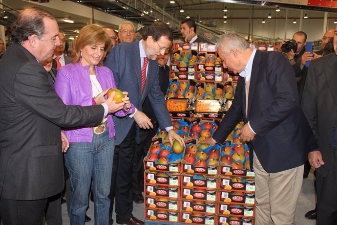El Presidente Del Gobierno, Mariano Rajoy, Visita La Coopertiva Trops 
