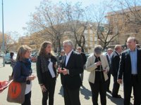 Griñán llama a frenar la "ola conservadora" y defender 30 años de "progreso"