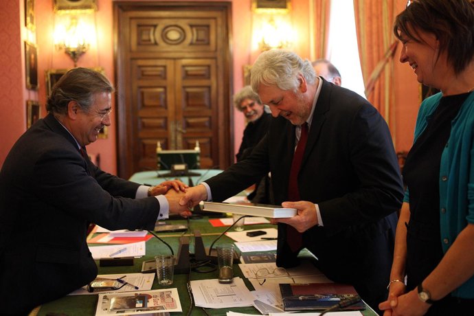 Encuentro Con El Alcalde De Gante