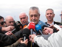 Griñán considera que es bueno que los ciudadanos conozcan los programas