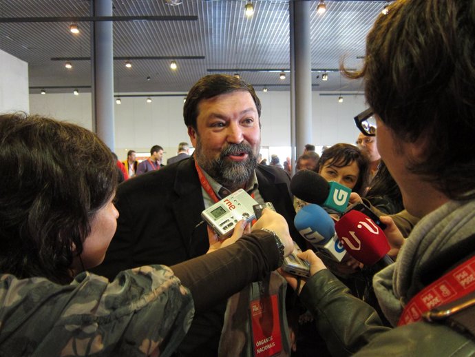 Francisco Caamaño En El Congreso Del Psdeg