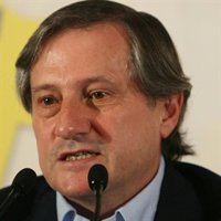 Willy Meyer (IU) dice que el modelo económico actual hace que Europa "retroceda a valores de 1930"