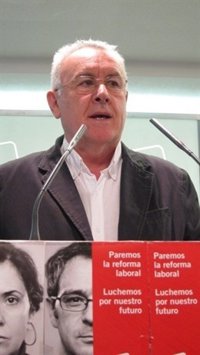 Cayo Lara anuncia que IU pedirá al Congreso que descuente el día de huelga del salario de sus diputados