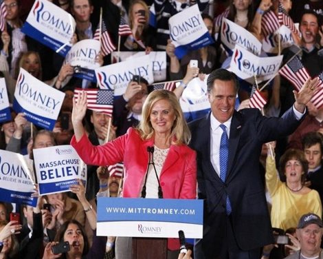 Romney se impone en el 'supermartes' a Santorum 
