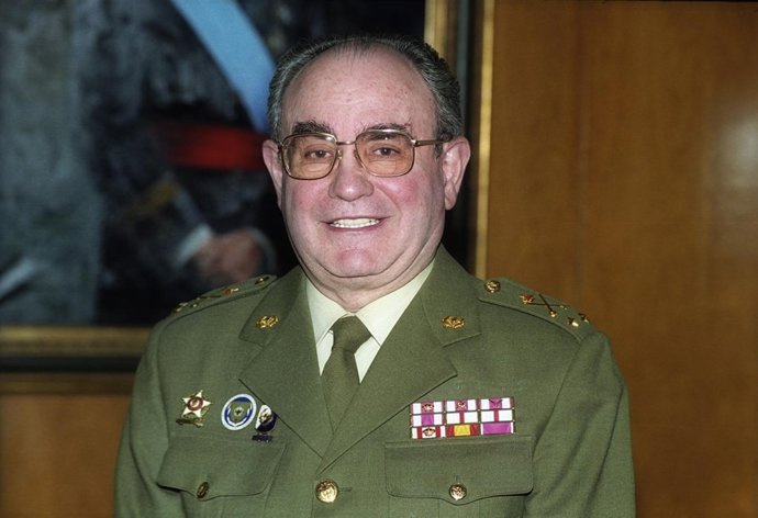 El General De División De Intendencia Francisco Pérez Muinelo, Ex Director Gener