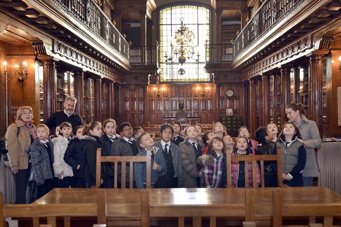 Visitas Guiadas A La Biblioteca 
