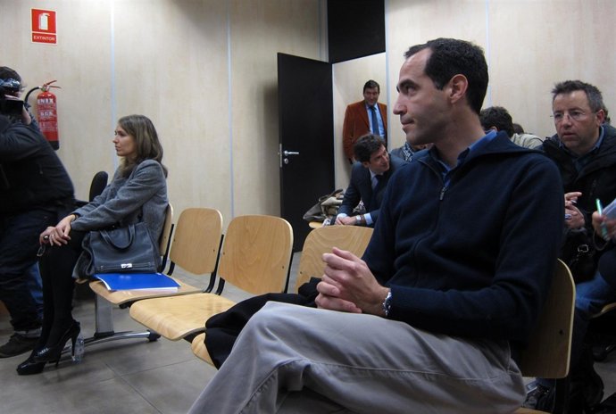 Laura Gómiz Y Cristóbal Cantos, Hoy En Vista Oral.