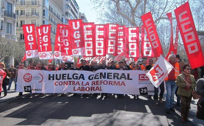 Cabecera De La Manifestación Contra La Reforma Laboral