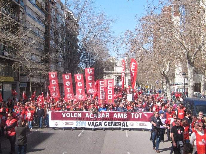 Manifestación Contra La Reforma Laboral En Valencia 
