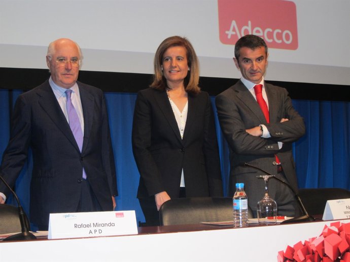 La Ministra De Empleo Y Seguridad Social, Fátima Báñez