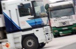 Imagen De Dos Camiones.