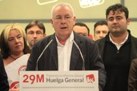 Cayo Lara pide la movilización de IU para que la huelga general sea un éxito 