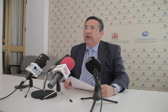 El Concejal De Empleo, Ricardo Rojas