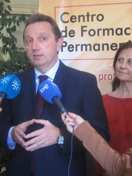 El Consejero De Empleo, Manuel Recio