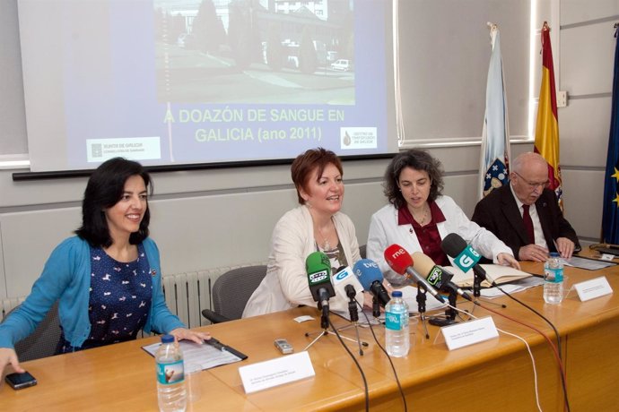 A Conselleira De Sanidade, Rocío Mosquera Álvarez, E A Xerente Do Sergas, María 