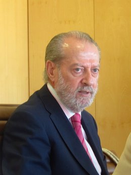 El Presidente De Diputación De Sevilla, Fernando Rodríguez Villalobos