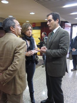 El Alcalde De Córdoba, José Antonio Nieto, Con Edil De Educación, M. J. Botella