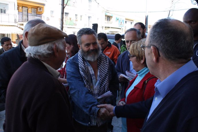 Juan Manuel Sánchez Gordillo Reparte Propaganda De IU