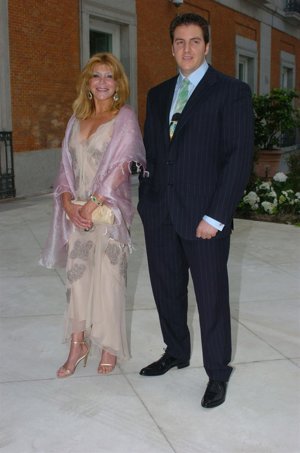 Posado De Carmen Cervera Y Borja Thyssen 