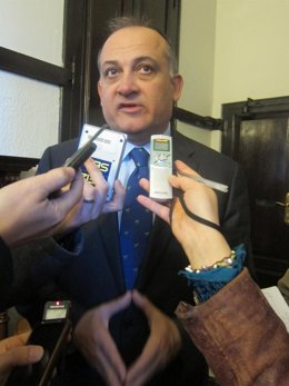 El Portavoz Socialista En El Ayuntamiento De Valencia, Joan Calabuig.