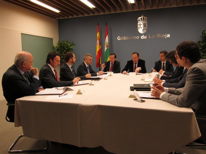 Sanz Reunido Con AERTIC