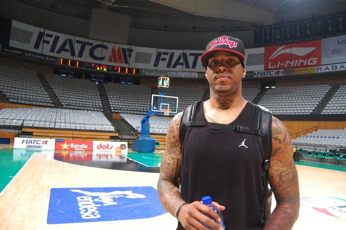 El Pívot Norteamericano Will Mcdonald