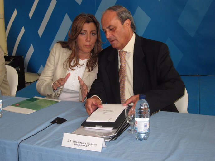 La Secretaria De Organización Del PSOE-A, Susana Díaz, Junto A Antonio Ponce. 