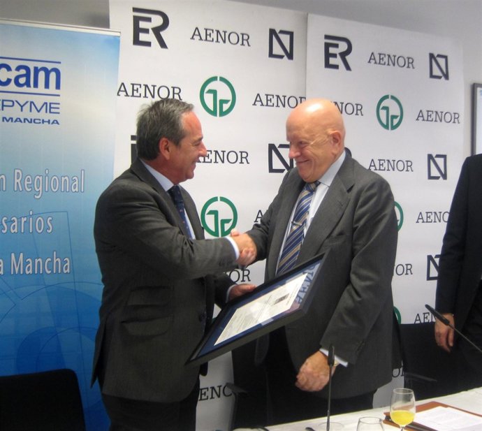 CECAM Recibe Certificado De AENOR