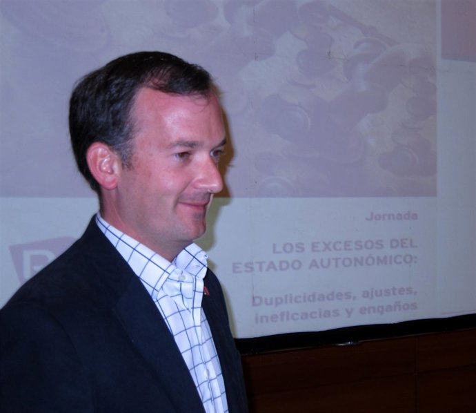 El Candidato De Upyd A La Presidencia De La Junta, Martín De La Herrán