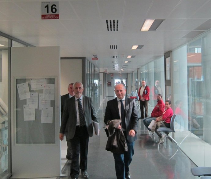 Crespo Tras Salir De La Comparecencia Ante El Juez De Emarsa