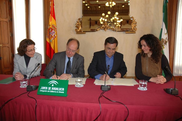 Firma Del Convenio Para El Sistema De Bombeo De La Balsa Del Sapo