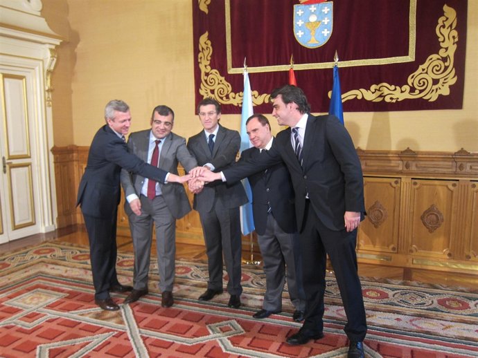 Rueda, Feijóo Y Calvo Junto A Los Alcaldes De Oza Y Cesuras