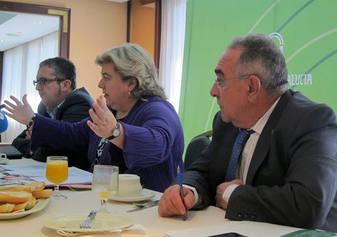 Aguilera Informa Sobre El Consejo Andaluz Del Olivar.