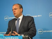 Monago confirma que los diputados regionales del PP asistirán al pleno del 29 porque "es su obligación"