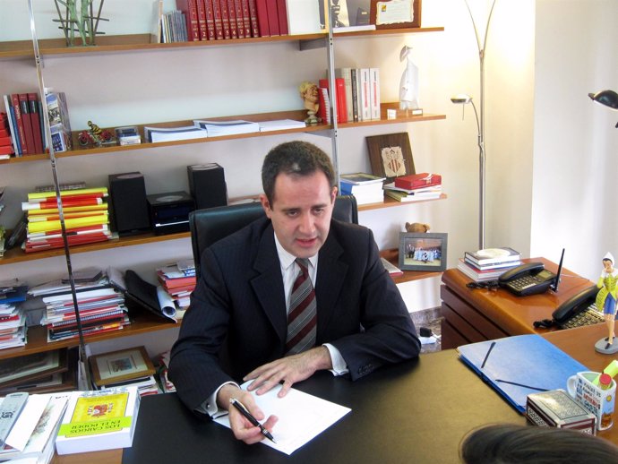 Jorge Alarte En Su Despacho, en una imagen de archivo