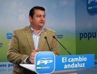PP-A acusa a Griñán de "mentir" con los impuestos y ve "inaudito" que los utilice como "arma electoral arrojadiza"