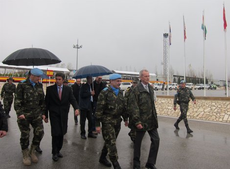 El Ministro De Defensa, Pedro Morenés, En Su Visita A Líbano