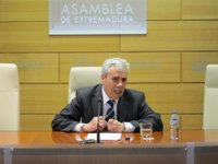 El PSOE enmarca en la "más absoluta improvisación" de la Junta la "chapuza" de los vuelos en el aeropuerto de Badajoz