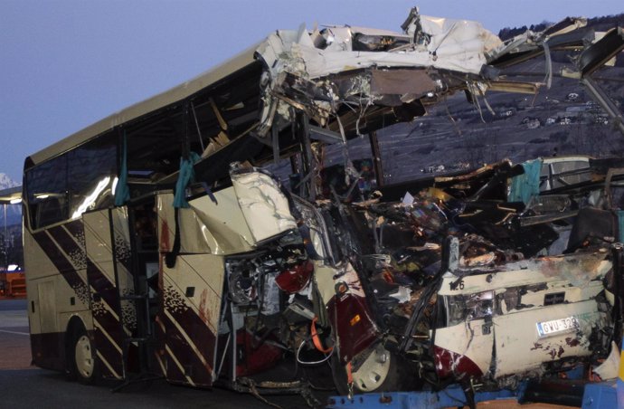 Autobús Accidentado En Suiza