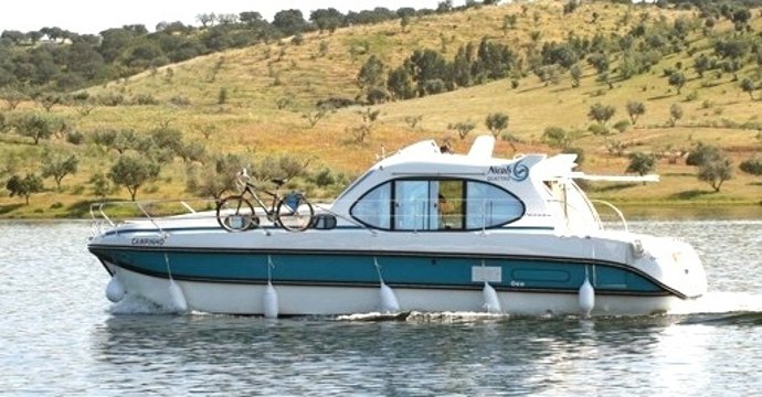 Imagen De Turismo Fluvial En Portugal