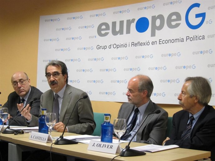 Los Profesores M.Parellada, E.Ontiveros, A.Castells Y J.Oliver (Europeg)