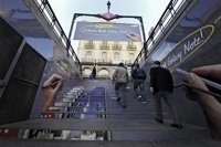 González dice que los patrocinios en Metro no afectan "para nada" a la calidad del servicio y permite no tocar tarifas