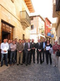 Sanz anima a alcaldes de la zona de Navarrete a agruparse en Mancomunidades y a potenciar las existentes