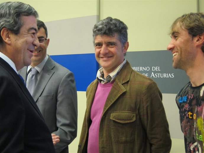 Cascos, En La Presentación De La Vuelta A España A Su Pado Por Asturias