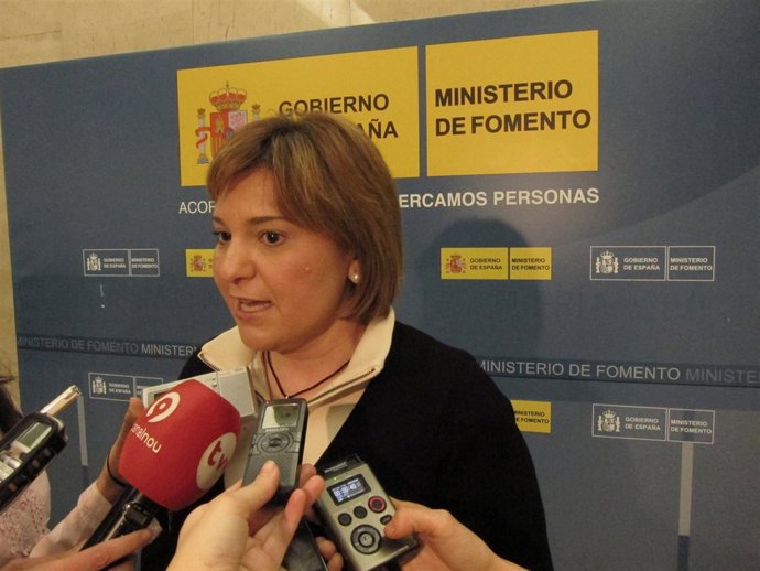 La Consellera Isaben Bonig Atiende A Los Medios Tras Reunirse Con La Ministra.