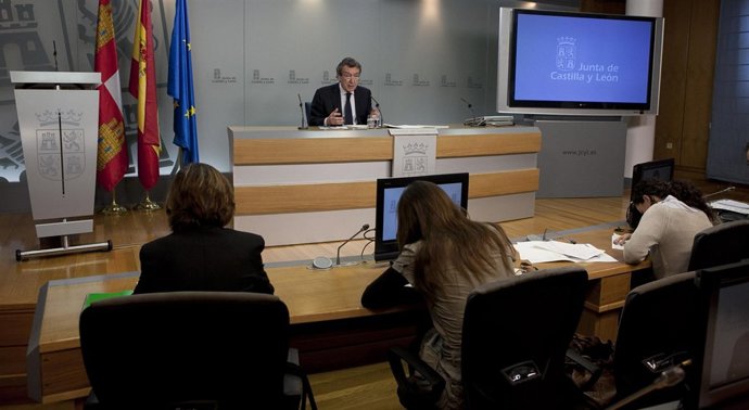 El Consejero De La Presidencia Y Portavoz De La Junta De Castilla Y León, José A