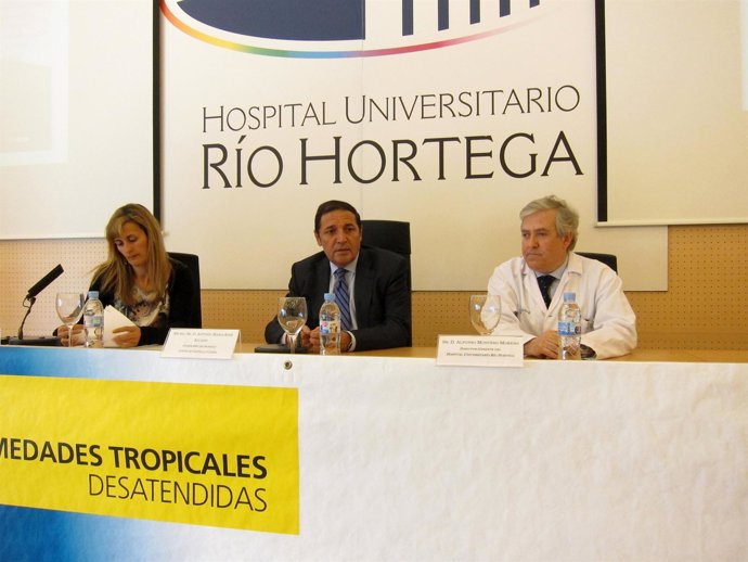 Sáez Aguado Inaugura Unas Jornadas Sobre Enfermería Y Cooperación