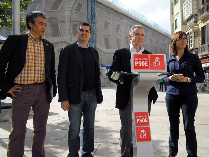 Paulino Plata En Un Acto De La Campaña Electoral