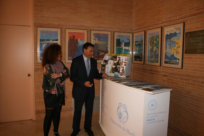 El Presidente De La Diputación, Ignacio Caraballo, En La Nueva Oficina Turística